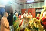 मा. राष्ट्रपति श्रीमती द्रौपदी मुर्मु जी, उत्तर प्रदेश की मा. राज्यपाल श्रीमती आनंदीबेन पटेल जी एवं मा. केंद्रीय राज्य मंत्री श्रीमती अनुप्रिया पटेल जी ने आज श्री गोरखनाथ मंदिर में शिवावतारी महायोगी गुरु श्री गोरखनाथ जी के दर्शन-पूजन किए।